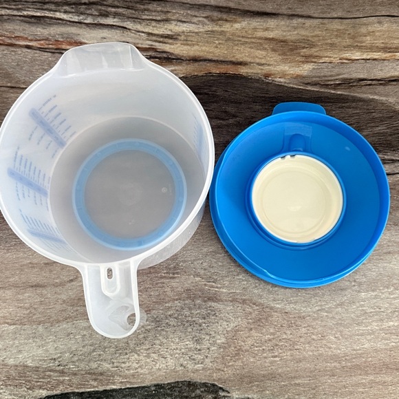 Tupperware Mix N Pour - Picture 5 of 7